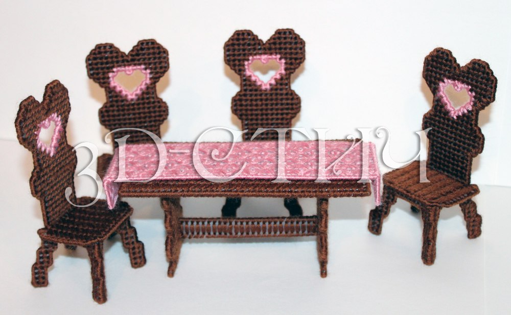 Объемная вышивка на пластиковой ка...