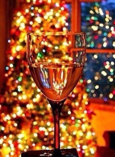 Друзья! Поздравляю вас с наступающ...