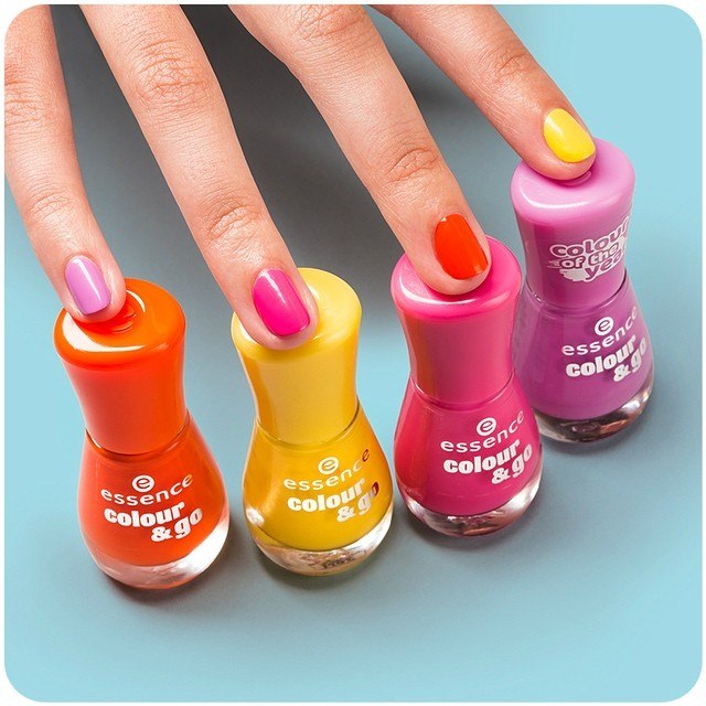 �������������� ���� �� Essence �olour&Go