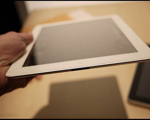 iPad 2 ���������� ������� ������ ����������������� �������� Apple