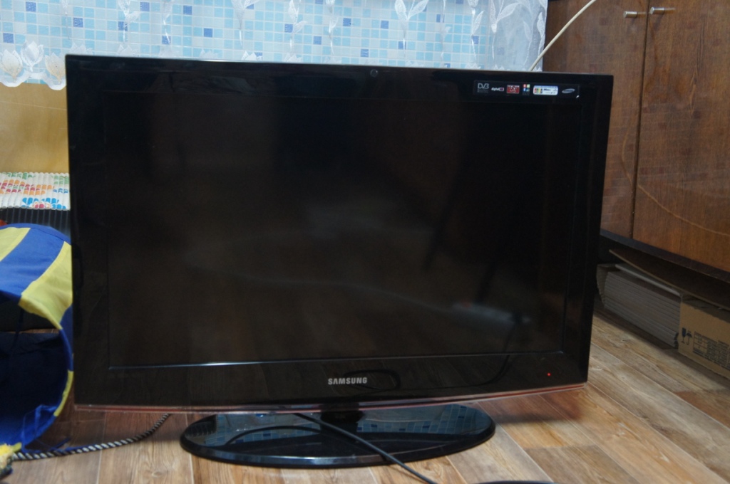 ��������� Samsung LE32B450C4W