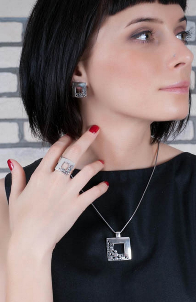 ������. ��������� ������� - ������������ ��������� �� ������ U*m*i*l*a.