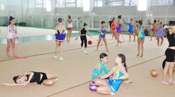 ���� �� 05.05. ��� ��� �������������� ����������, ������, ������, ��������, ����, �������, ����������, � ��� �� �����.��������� � �.�. - 6 �����. 