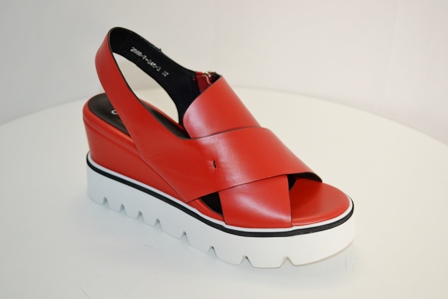 ���� ������� �� 18 ���. ����� �����������! ����� L-i-b-e-l-l-e-n. 58 �����.