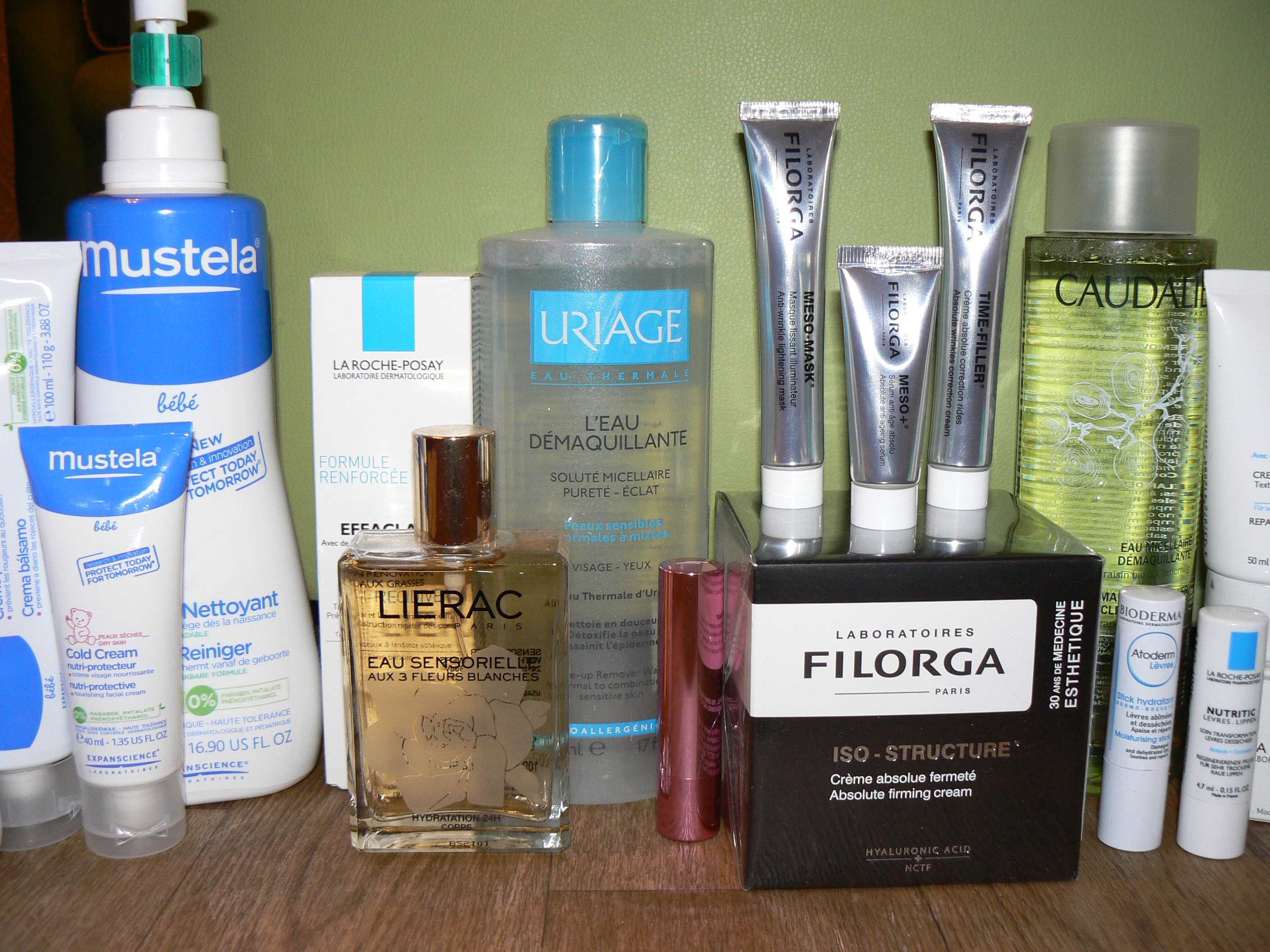 ��������� �������� �� ����������� ������ - Vichy, Mustela, La Roche Posay, Avene, Weleda, Filorga, Lierac, Uriage, Bioderma, Ducray, � ������ ������ 44.