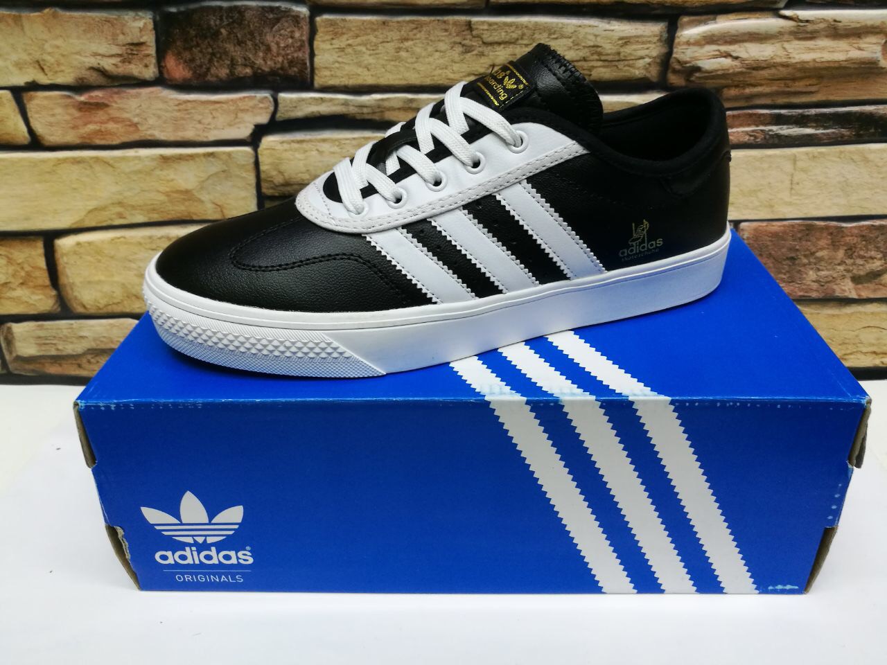 ���� �������. ���� �����. ������ ����������! ��� ����, ������� �������, ������� �����. Nike, Adidas, Puma, Reebok �������. ����� 14.