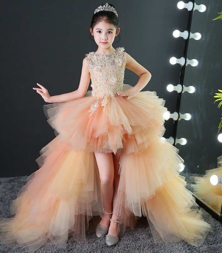 ���� �������. ����� �������. ����������� ������, �������� � ���������. ��������� � ����������! ������ ������ �� Zoe Flower. �������� �� 80�� �� 170��!. ����� 70.