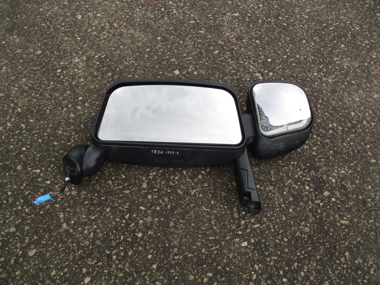 ������� ������� ���� LH � ����� 1836