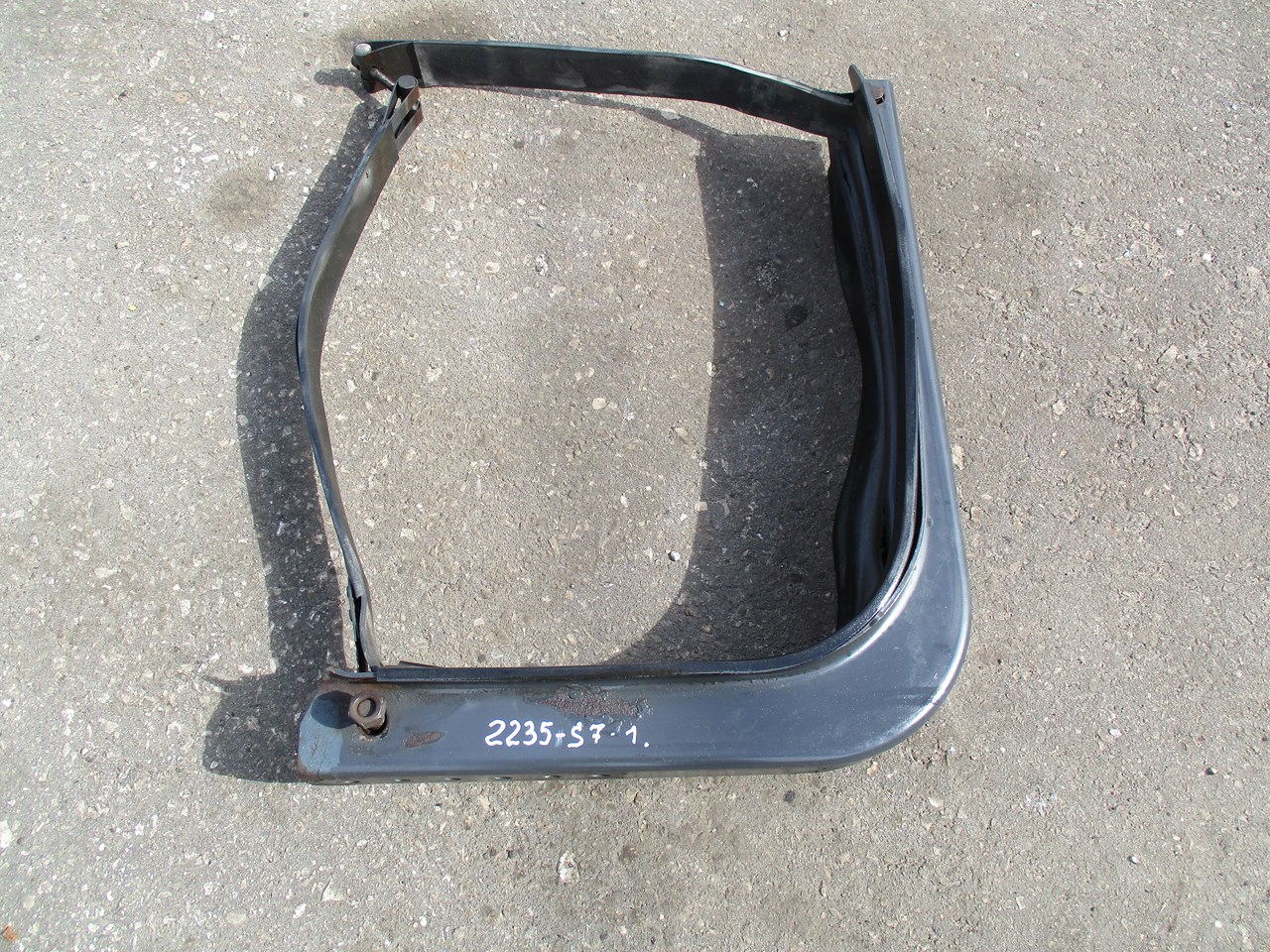 ��������� ���������� ��������� ���� A70 mm � ����� 2235