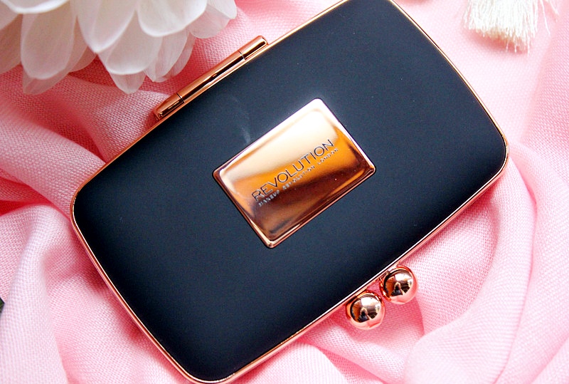 �������! ����� �������� ������� ��� ����������������� ���� Renaissance Glow ��  MAKEUP REVOLUTION! � �������� ����� 3 �� �� ��������� ���� 443�! ������ ��� �� ����� ��������, ��� �������: ��������� � ������������� ������� ����� ����������� � ����������� �