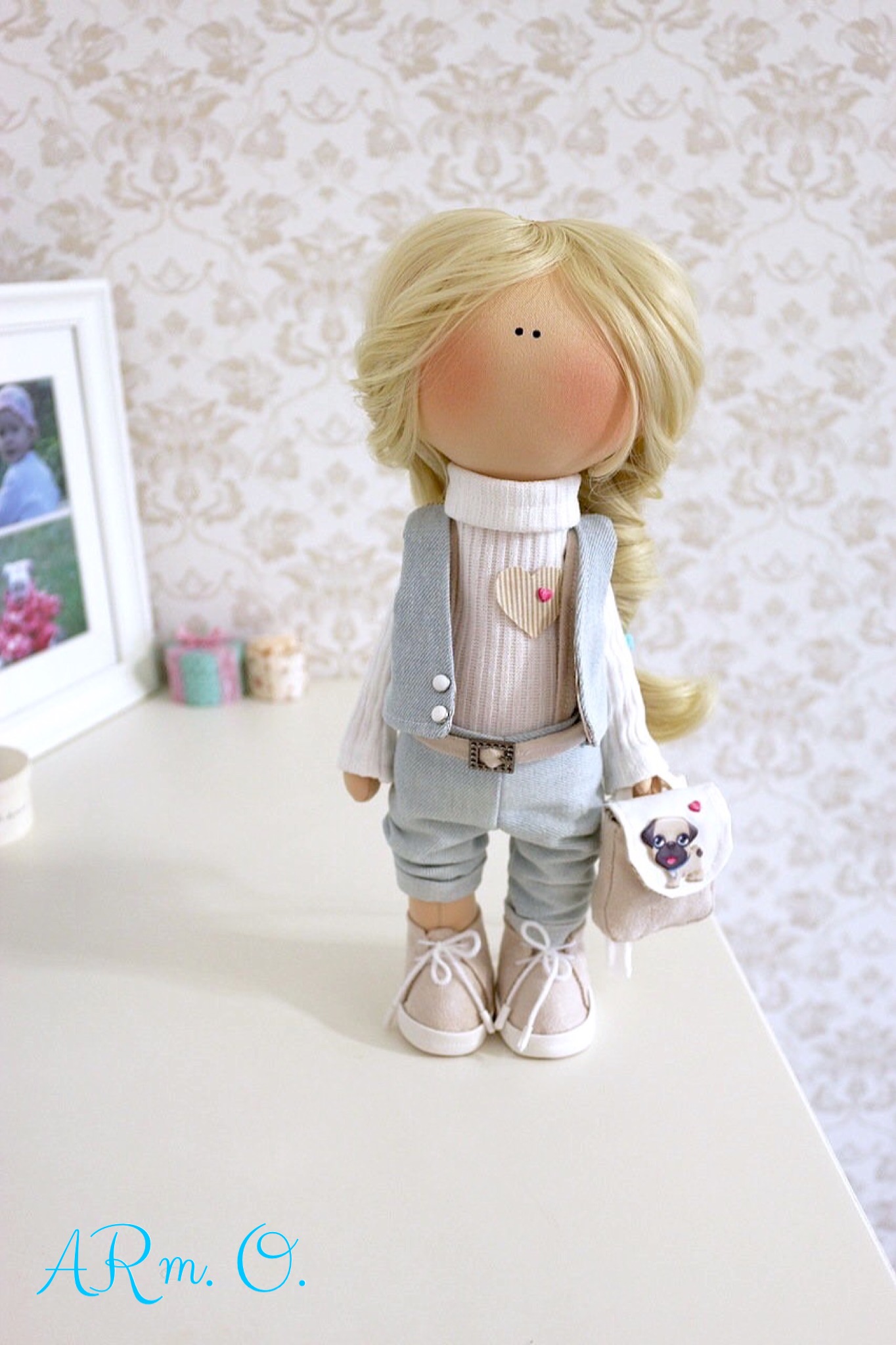 �������