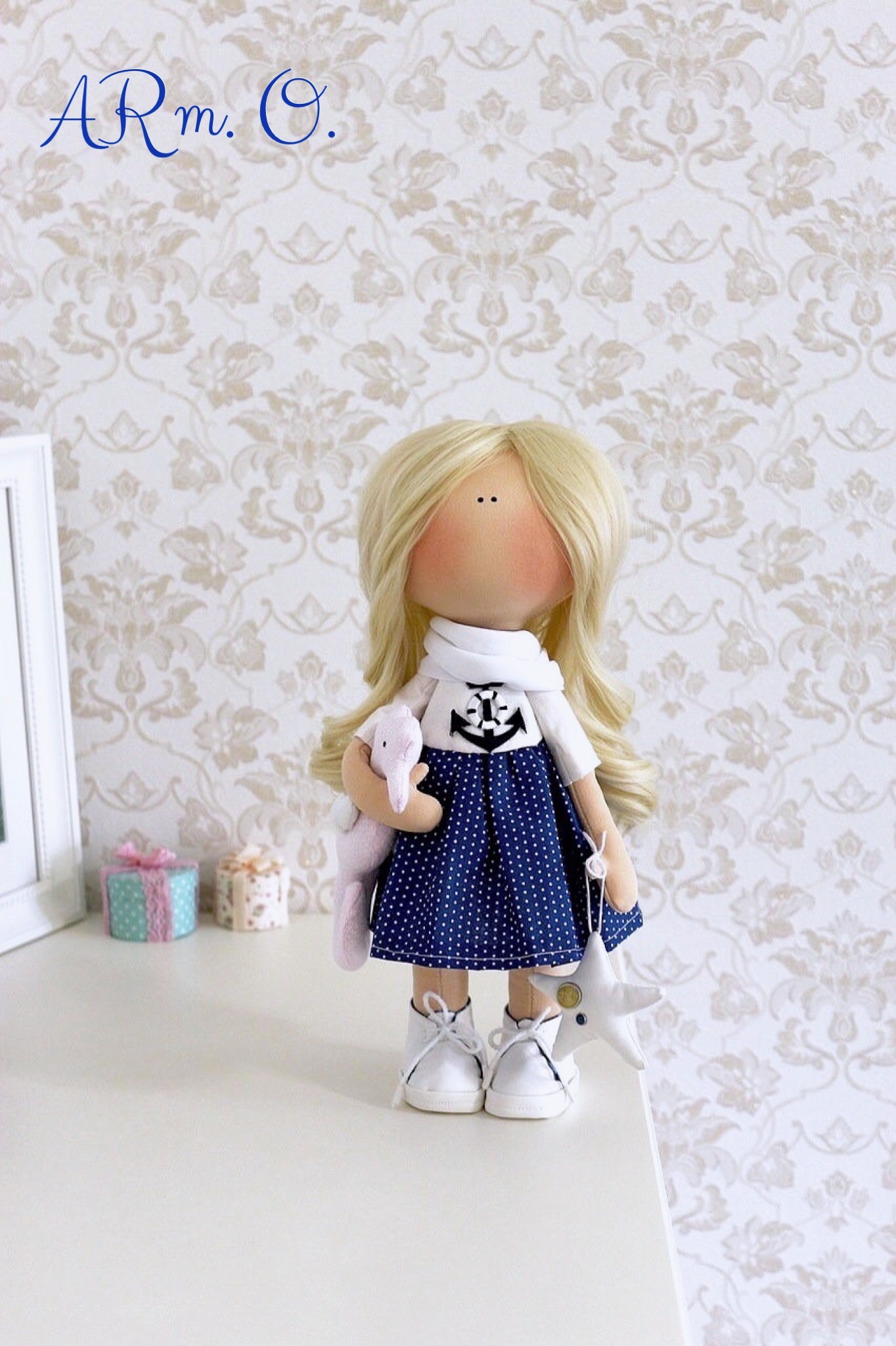 �������