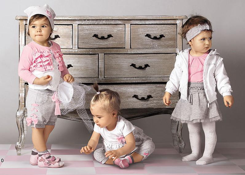 ���� �������. ������� ������������� ������ Wojcik - ���������� ������� �������, ������ -40% ����� ��������� Smooch - ����� �������� ����� �������� Wojcik.