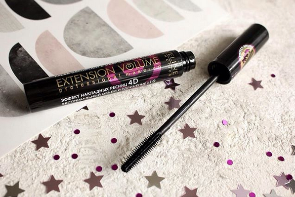 �� ��������� ������� � ������������ �� Eveline - ����� False Definition 4D � �������� ��������� ������ 4D. ��� ����������� ������� ����� �������� ������������ ��ߣ� � �����, � ��������� ���������� ���������� �����, ������� �� �������������� �����!