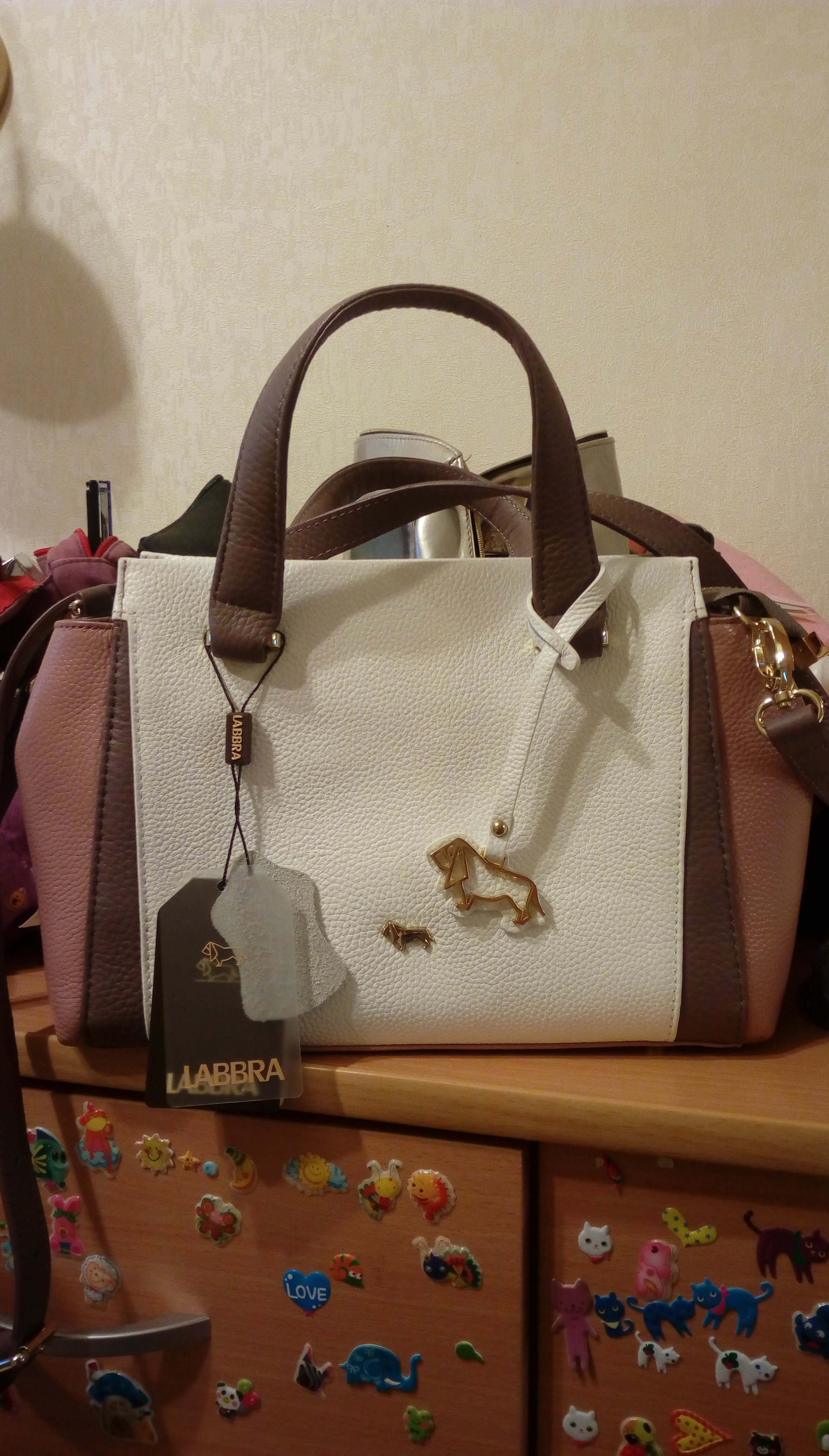 ������ ����� Labbra �� ���.����. ���������� �����. �������� �� ����, �� ��� �� ���� �-�� ������.���� �����-���� ���������