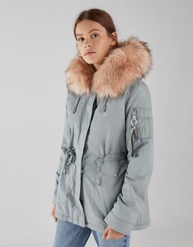 ����� � ���������  3900 �  