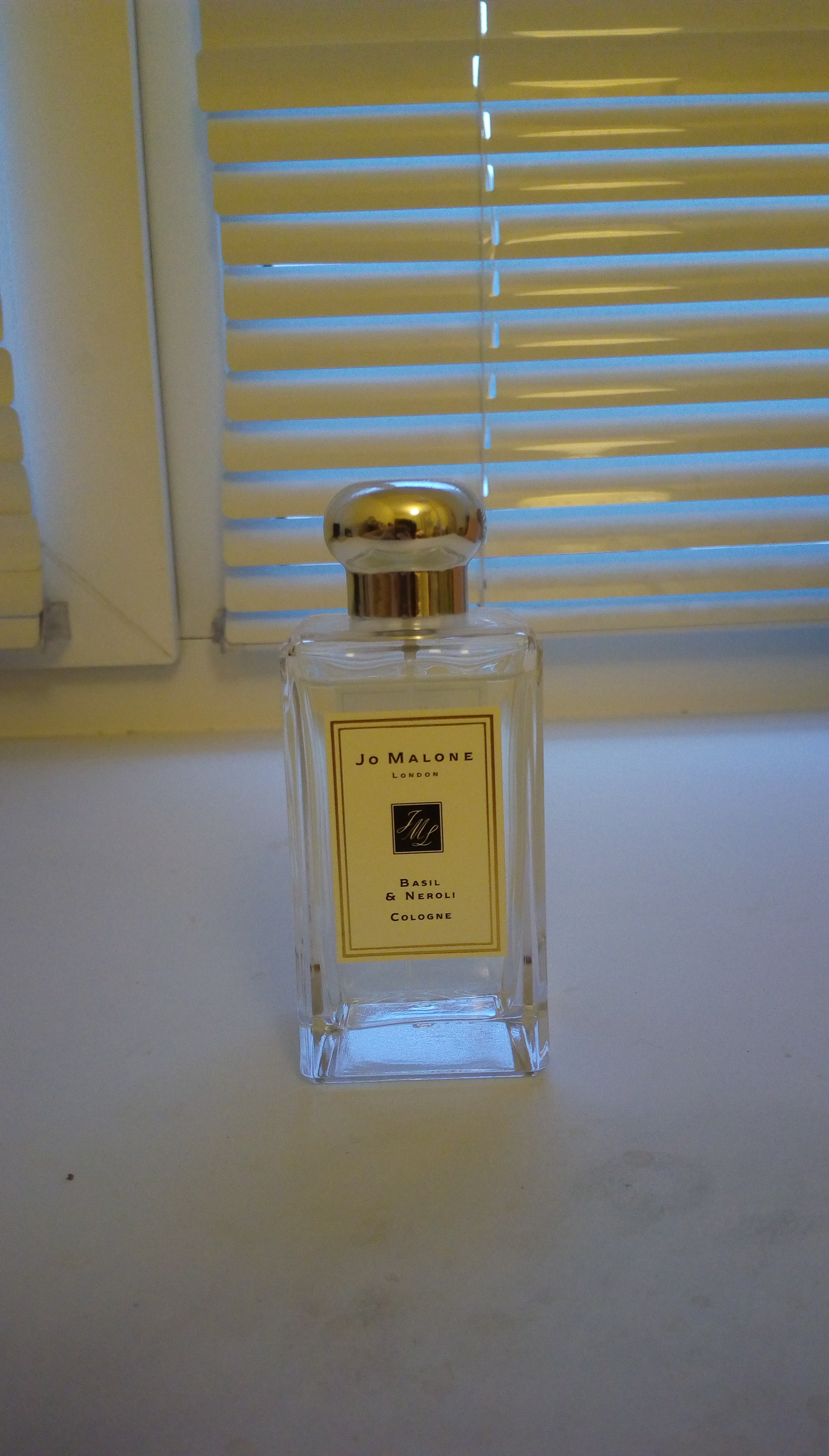 �������� ����� Jo Malone Basil&Neroli �������� 50 ��. ������������� � ������������ � ���� ������, ����� ������� � �������, ������� �� ���� ���������.����� ���� ���