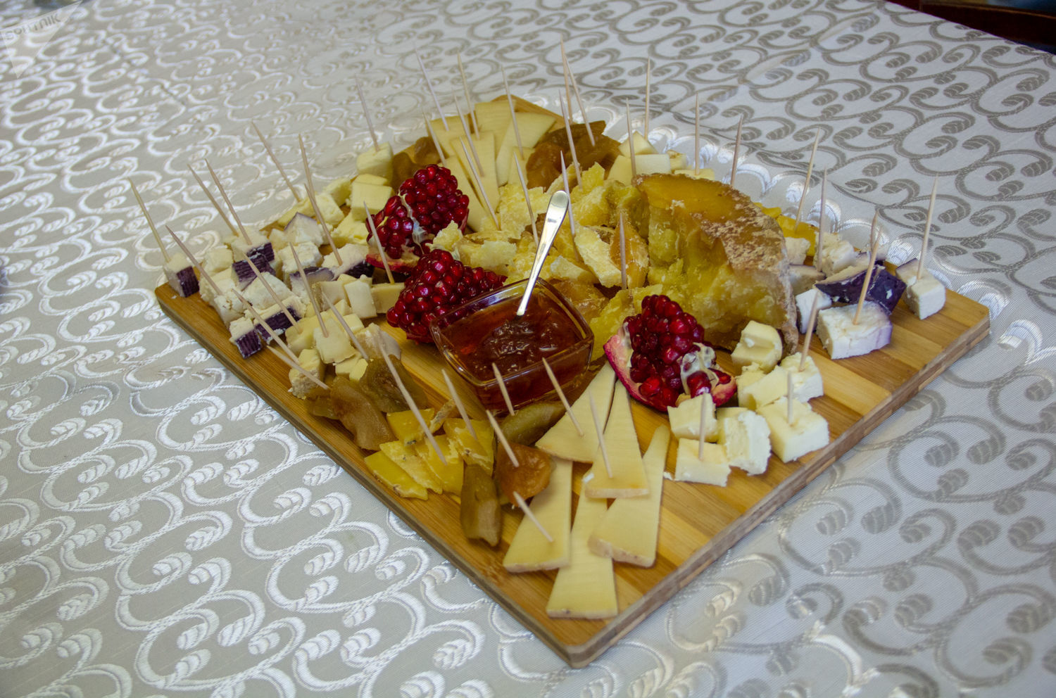 ���������� �������-1 - �������, ����������� � ��������� ����.