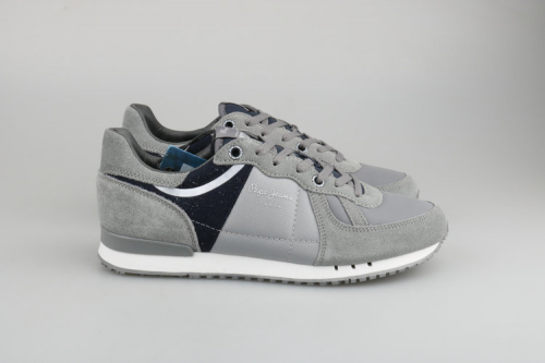 ��������� �������  Pepe jeans   ������� ����: 2000 �   