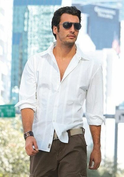 �������� 2 ���!��� ����� ������� � ������� ������!��� �����!��������� ������� �������, �������� � ����� Pi*e*r*re La*u*r*en.������� �������� �� �������� �����. 