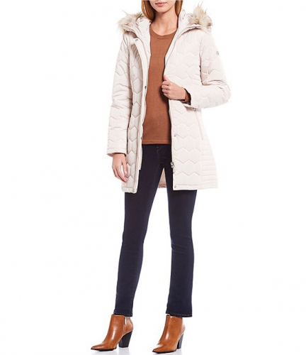 ���� �� 19.12 ������ ������,����� ,�����, ���� �� �������� �� 80% .Mic*hael Kors ,Benetton, Vila � ��. -42