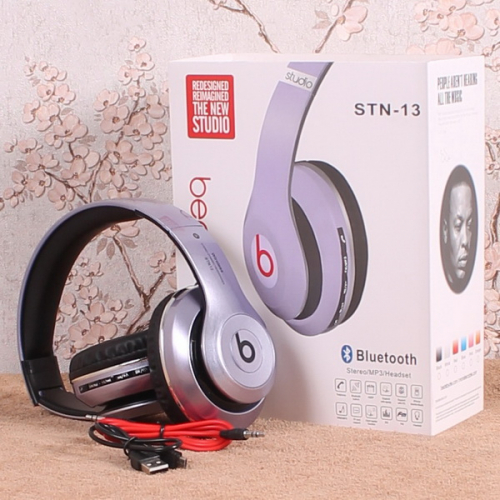  �������� Bluetooth    ������� ����: 760 �    � ��������� USB ������, AUX ������. ��������: 22�18,5�9�� ������� �������: 250 mAh