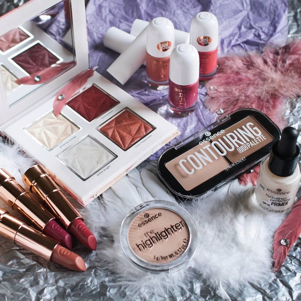 ���� �� 10 ���.��������� �������� ��������� Ess*ence- ���������� ��� ������� � �����: ������, ����������, ������������ - �� �� � ���� ������ �� �������! ����,����,����,������ - ��� ��� ���, ��������! 92.