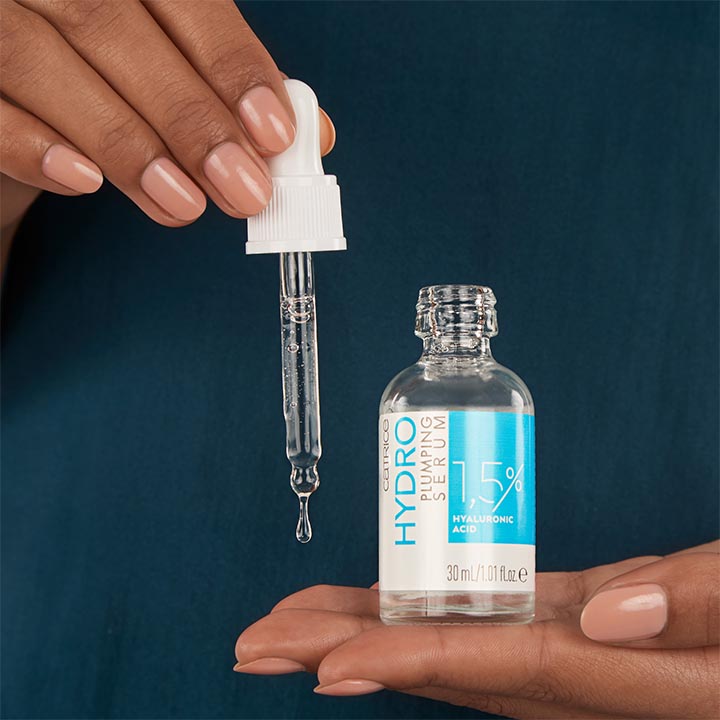 ����������� ��������� ��  CATRICE Hydro Plumping Serum. �� �������� ����������� - 1,5% ������������ �������, ������������� ���� � ������� ����, � ��������, ����������� ������������� ��������.���� 377 ���