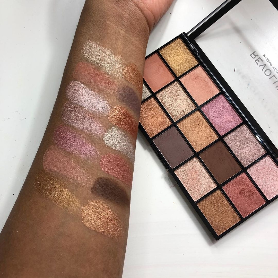 ����� ������������� � ��������� ������� Makeup Revolution Reloaded Fundamental �� 307������!