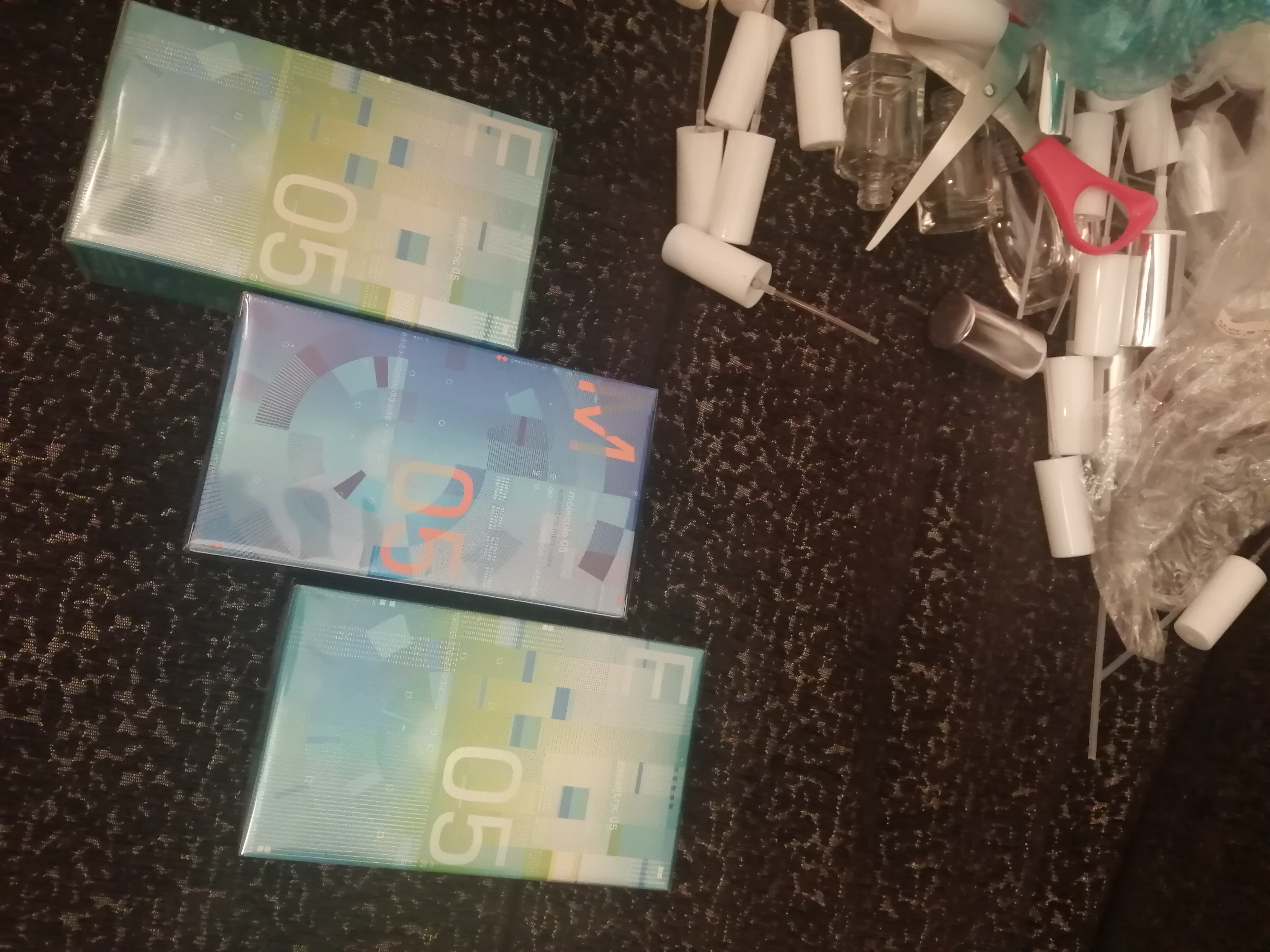 ������� escentric 05 � molecule 05, ������ ���� �����������