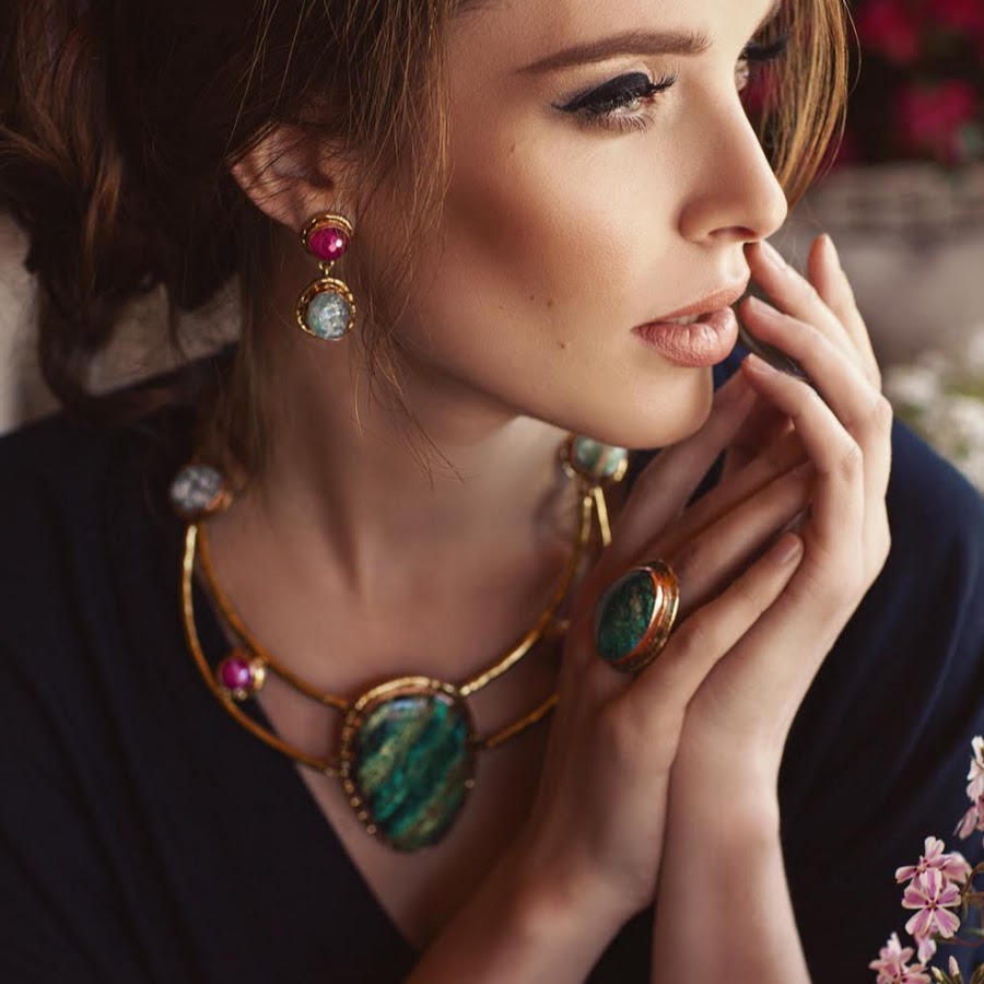 ���������� � ��������� SELENA - ����� ������� �������� ������������ � �����������������, ������� �� ������� ����������� � ������������ ����� ��� ������ ������ �����.