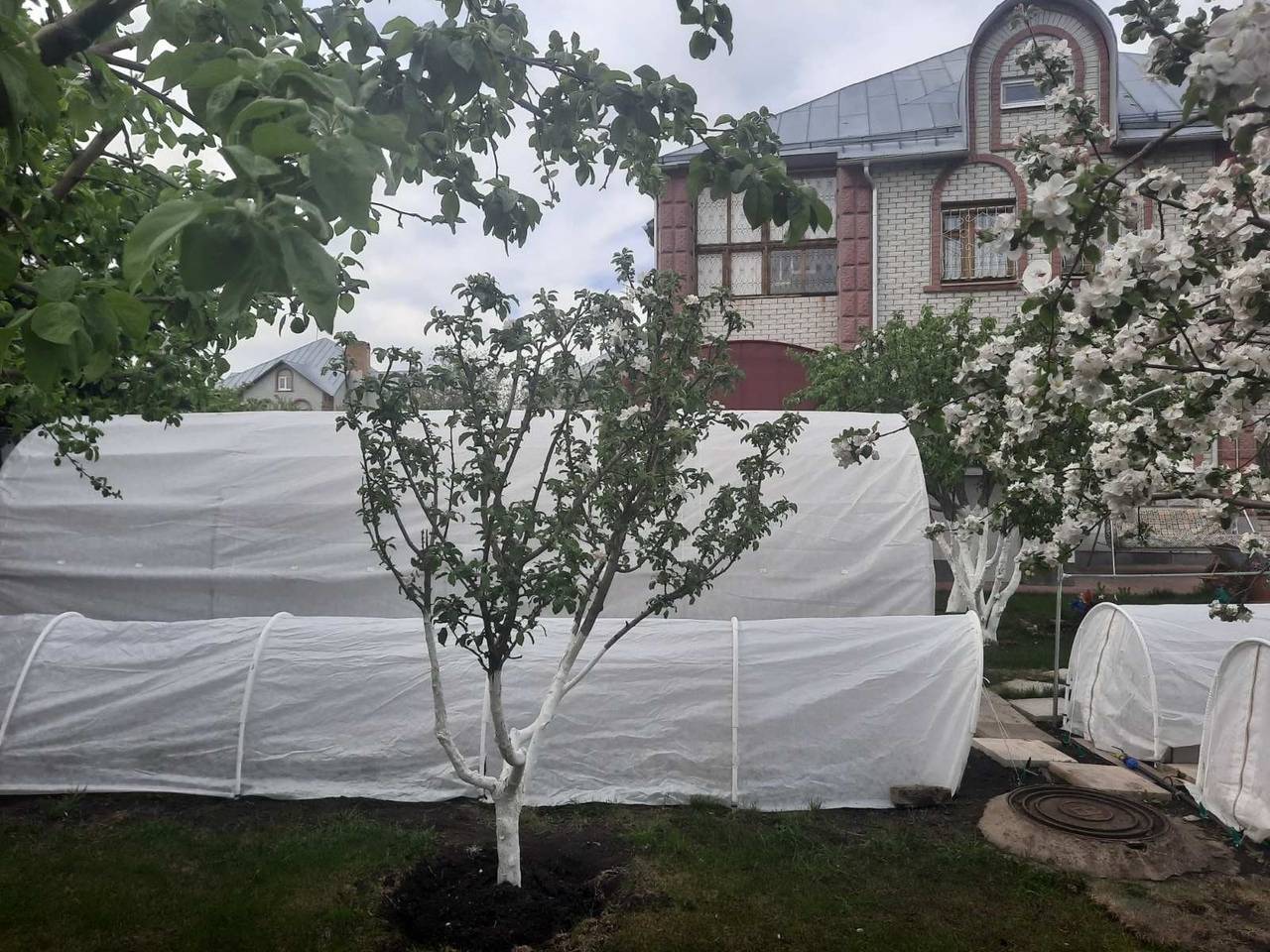 ���� ������� �� 01 ���� . ������� "��**��" , ����� ��� ������, ������, ������, ������� ����������, �������� �������� � ������.- 57