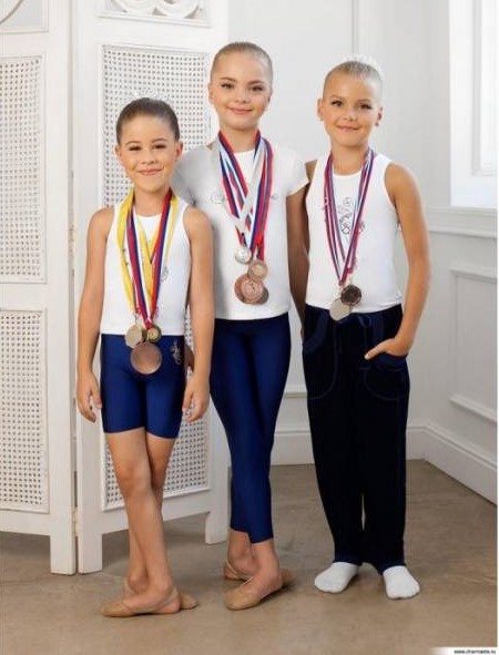 ���������� �������� ����� Charmante, ������ ��� ������� ������� � �����������, �������� � ����� ��� �����. ����� ������ ����.