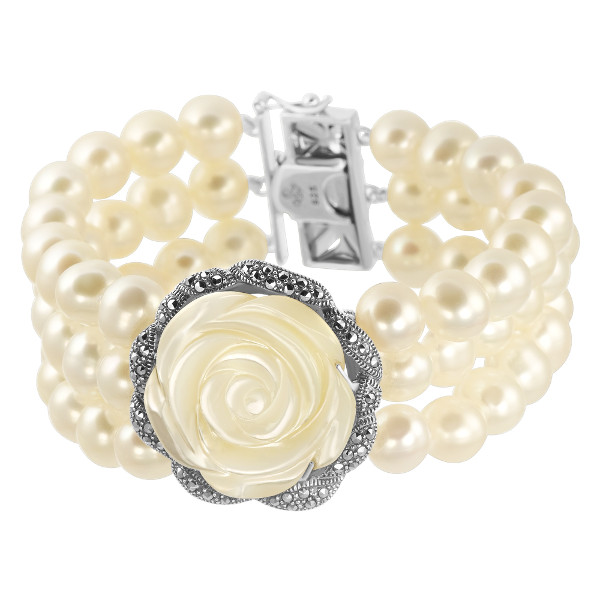 ������ ��������������!!! ����� ������� �� �������!!! ���������� ������� � ��������, ����������� � ����������� Swarovski ������� ����: 18330 � +��� ������� ���: �� ���� ������: ������� 925�������� �������: ������ ������� ���: 62.86 ��.