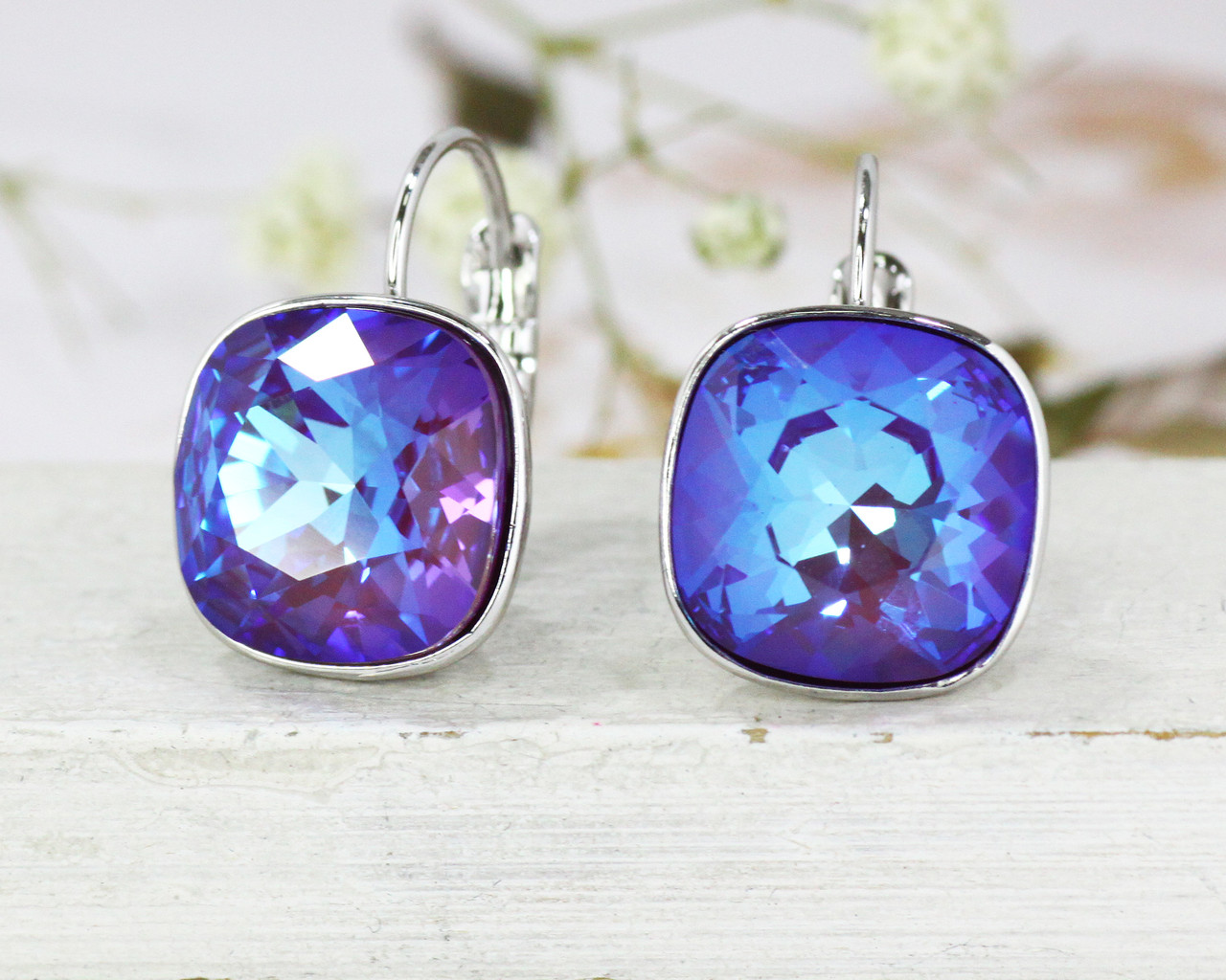 ��������: �����; ����� �������: ��������� Swarovski; ��������: ��������������� ��������� �����; ���� � �������: Crystal Vitrail Light ��� ������� ������������ ���������, ������� ��������� ������������, ������ ������� ������������ � ��������. 790 ���