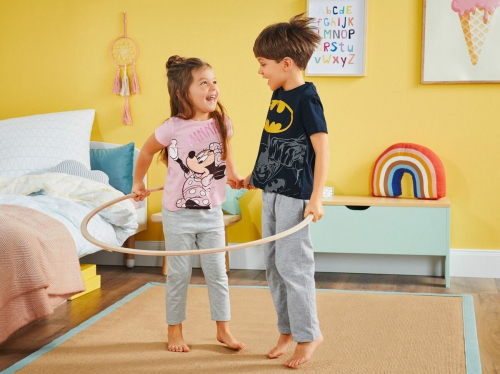 [b]���� �� 9 ������. ������ �� ��������, ������, ����������, ������ �� �������� �����. ������� ����������! �������� ��������, ������ ����! ��� �����. ��� ��. �������! ������� �������. �����-134[/b]