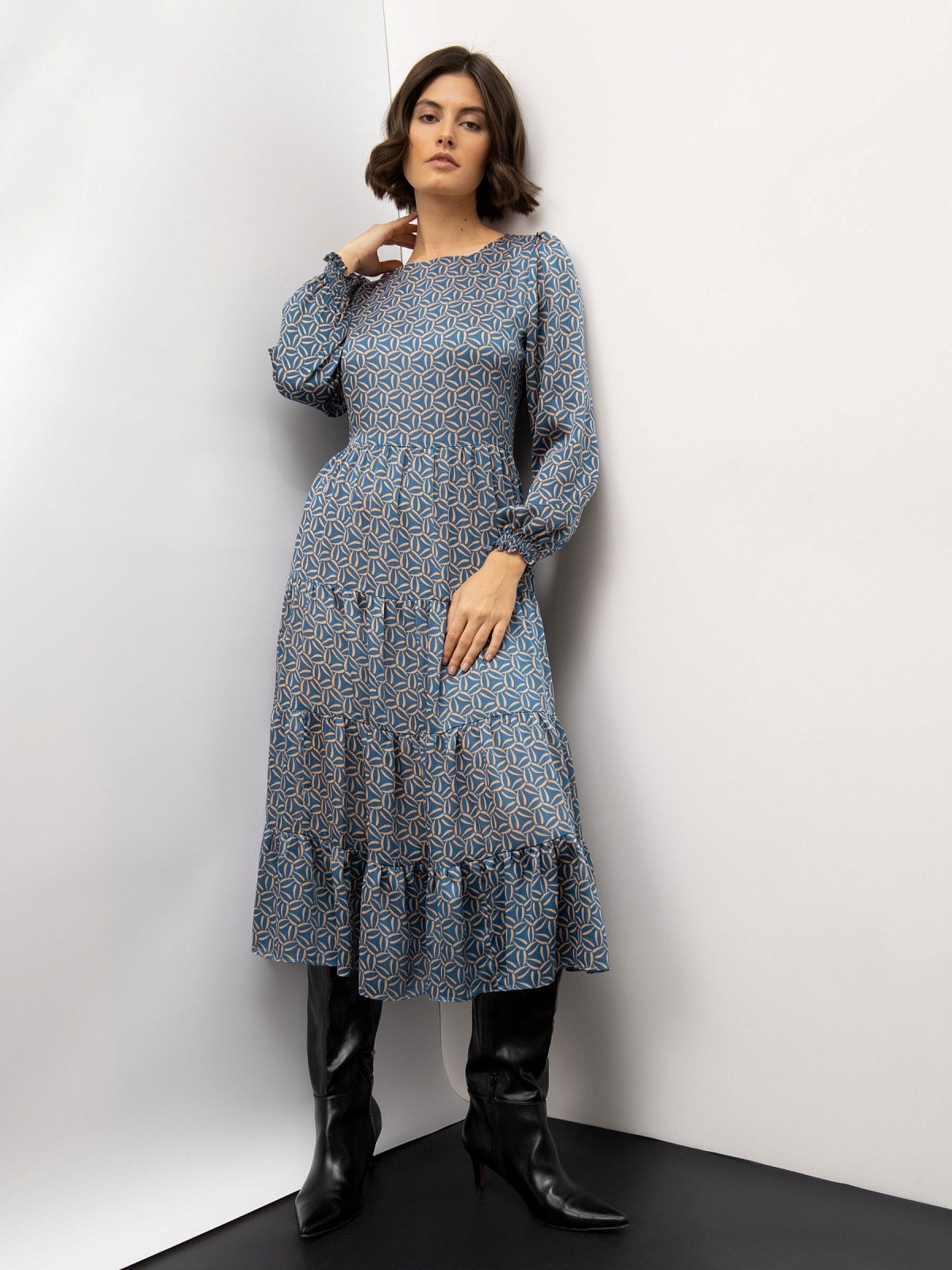 [b]���� �������. ���� ������, ���� �����. Emka Fashion �������� ���������� ������������ ������ � ���������� ��� ����������� ������. ������������ ������. ���������� ���������. ������� 42-54. �����. �����. ���������. ����������-�� 70 %[/b]