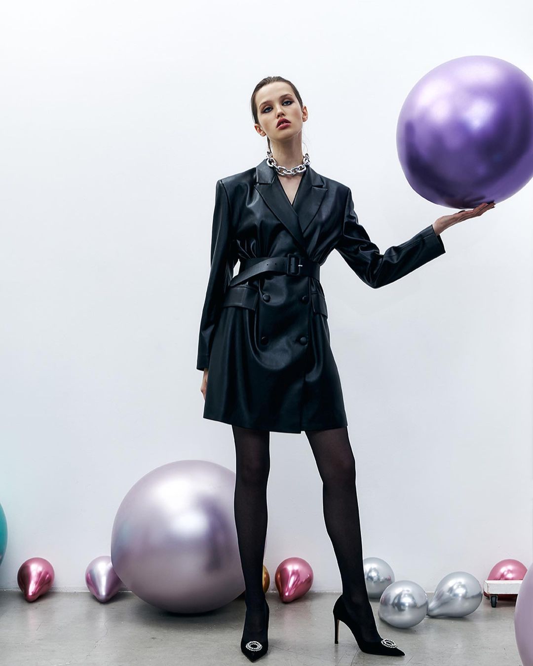 ������ ������-������ �� ������� �� ������ ������� "����" � ��� �����, �� � ������� ������������� ������.  �� ���� ������ ����� ������ ������ ����� ���������. �������� �������� ������� �������� � ���������� � ����� �����.