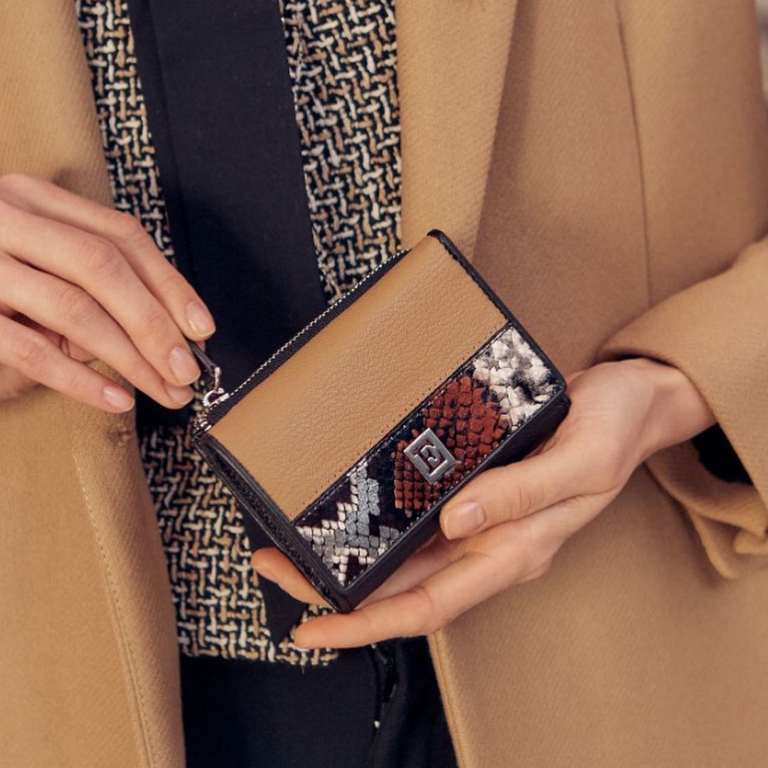 �������� �������� �� ��������� ������� � ������� �����. �������, �� ���������� ����������. � ���������� Eleg@nzz@ ����� ��������� ������, � �������� �� ��������� ������������.