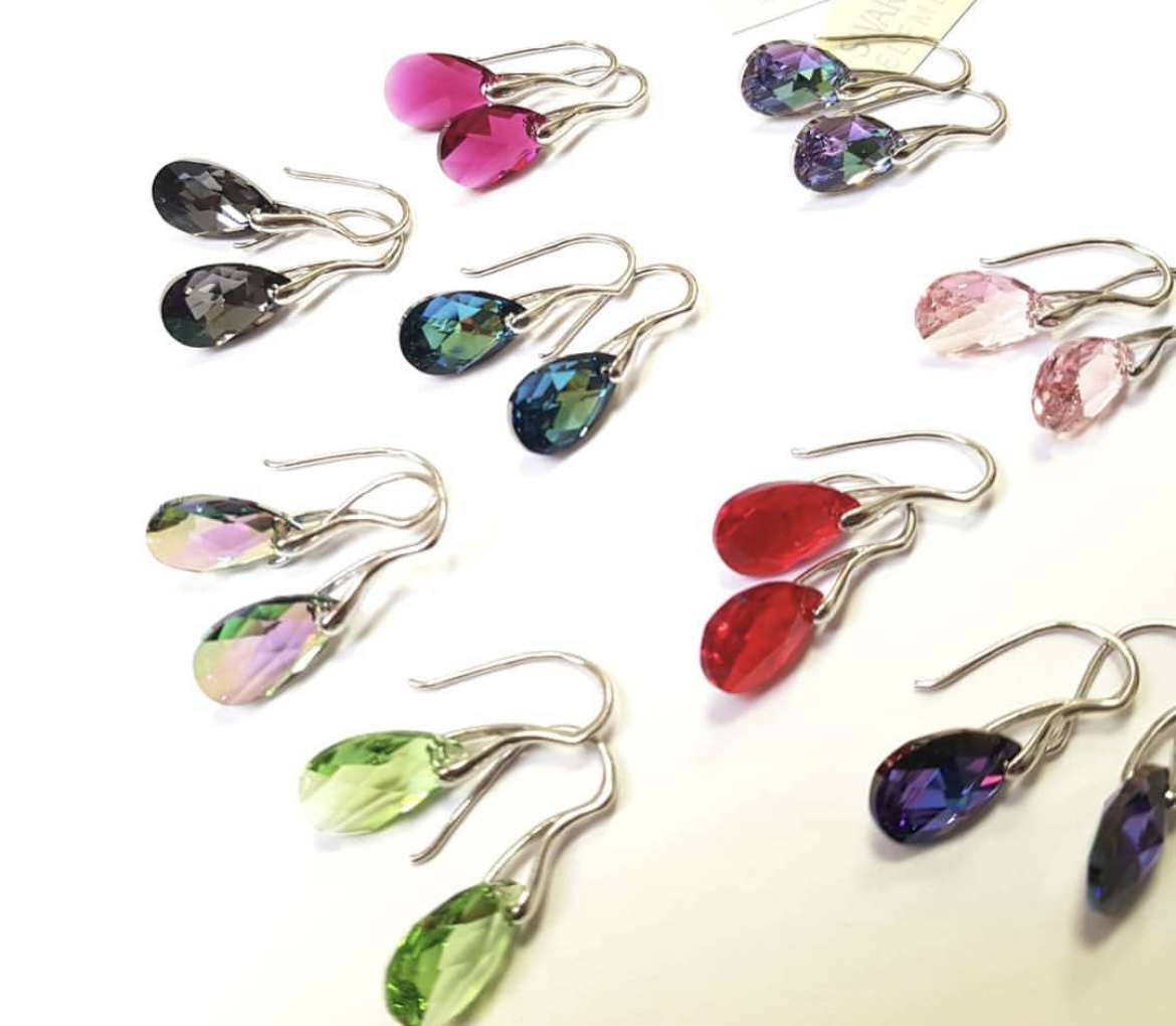 ������� 26 �����. ������� �� Swarovski. ��������� ��������� - ������, ������,��������,��������, �����, ������� � ��������� ������, �������.- 11