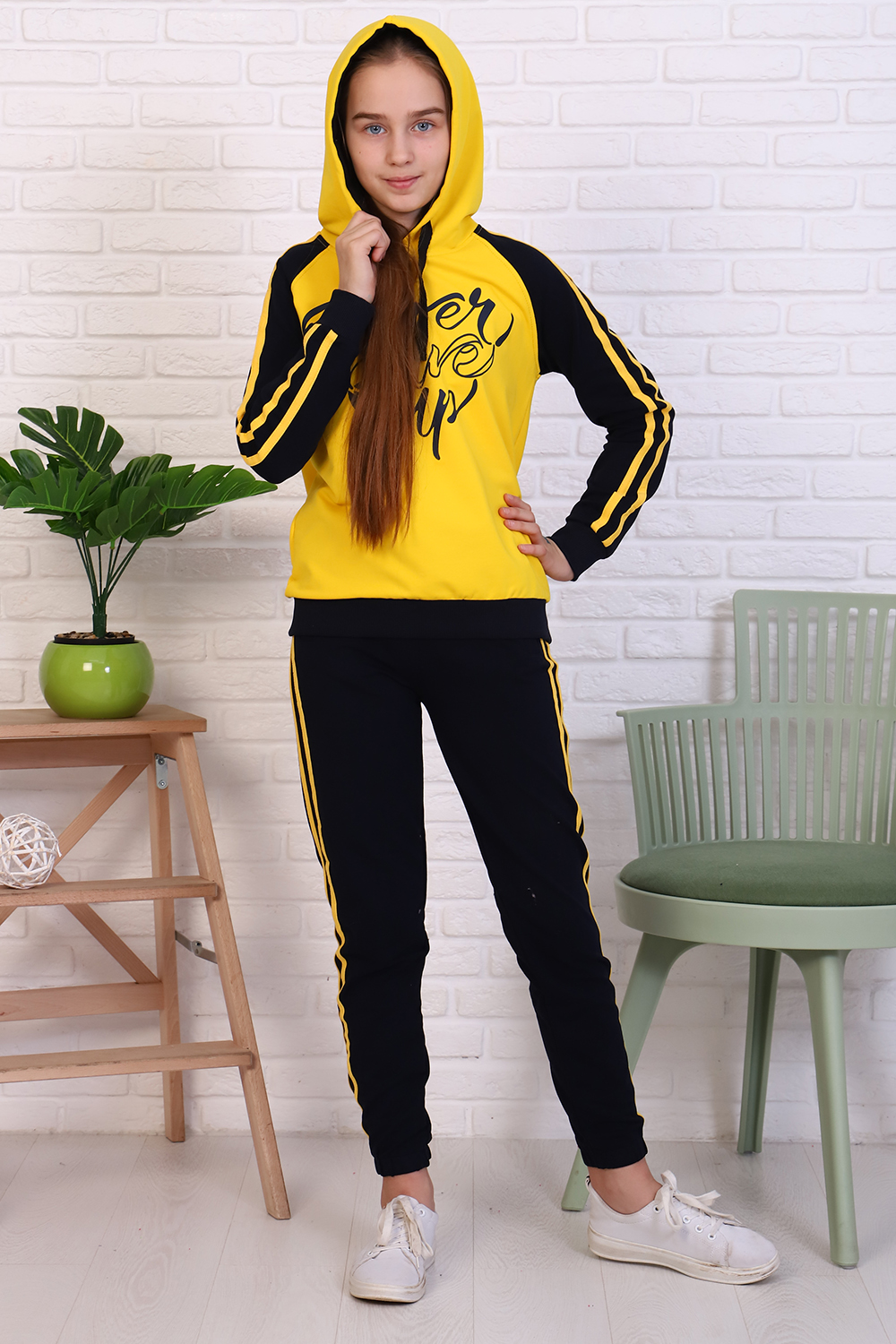 ���� �� 11.04. ������� �������� �� �@����! ��� ��������� � �������! �������, ��������, ������, ����� � ��������! ������� �� 30 �� 42-��. ���� �� 200���.