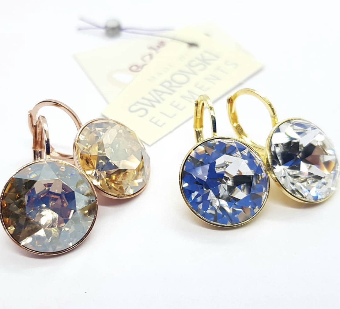 ���� �� 18 ������. ������� �� Swarovski. ��������� ��������� - ������, ������,��������,��������, �����, ������� � ��������� ������, �������.- 13