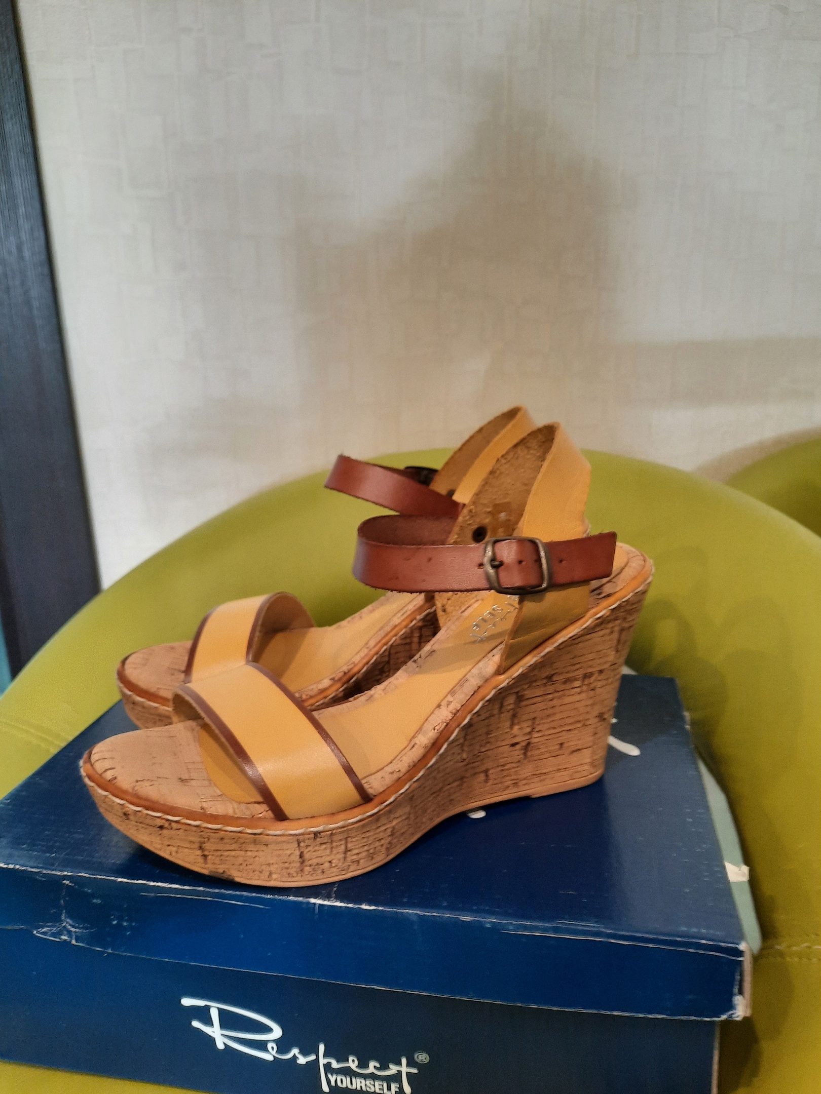 ��������� �� ������� 38 �������. �������� ���� 1500�. �������� � �� � ��������� ��������