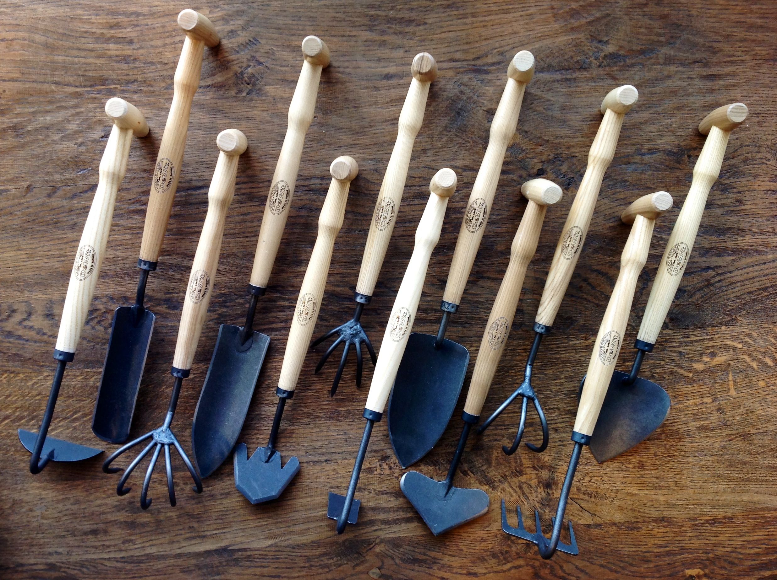 �����������. ������� ���������� �� ������ ������� ������ Dewit. �������� �� 100 ���. ����� 7/22