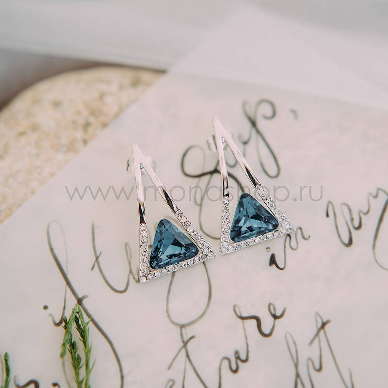 ������ ������������� �� Swarovski Elements ������� ���� ����� � �������. ����� ���� ������������ ������� ���� � ���������� �������� � ����� �������.