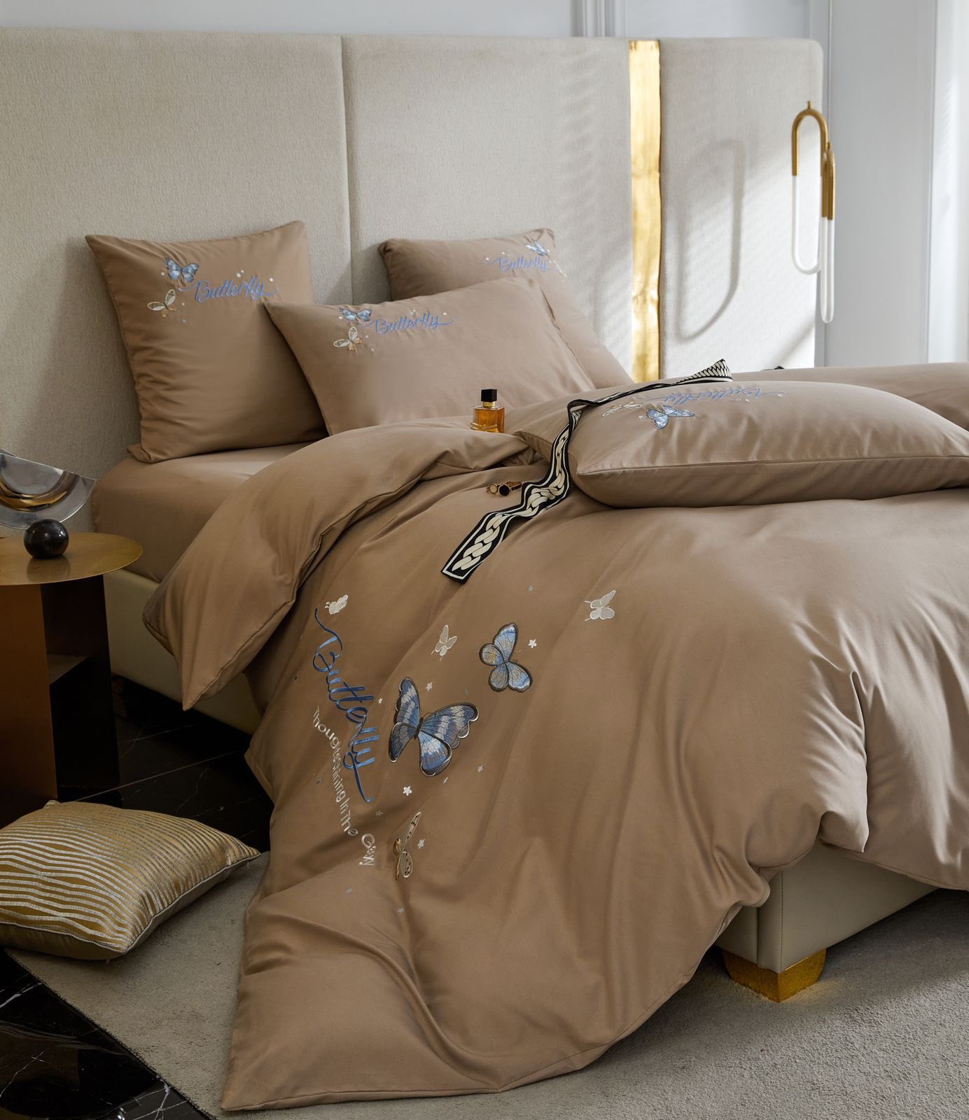 ��������