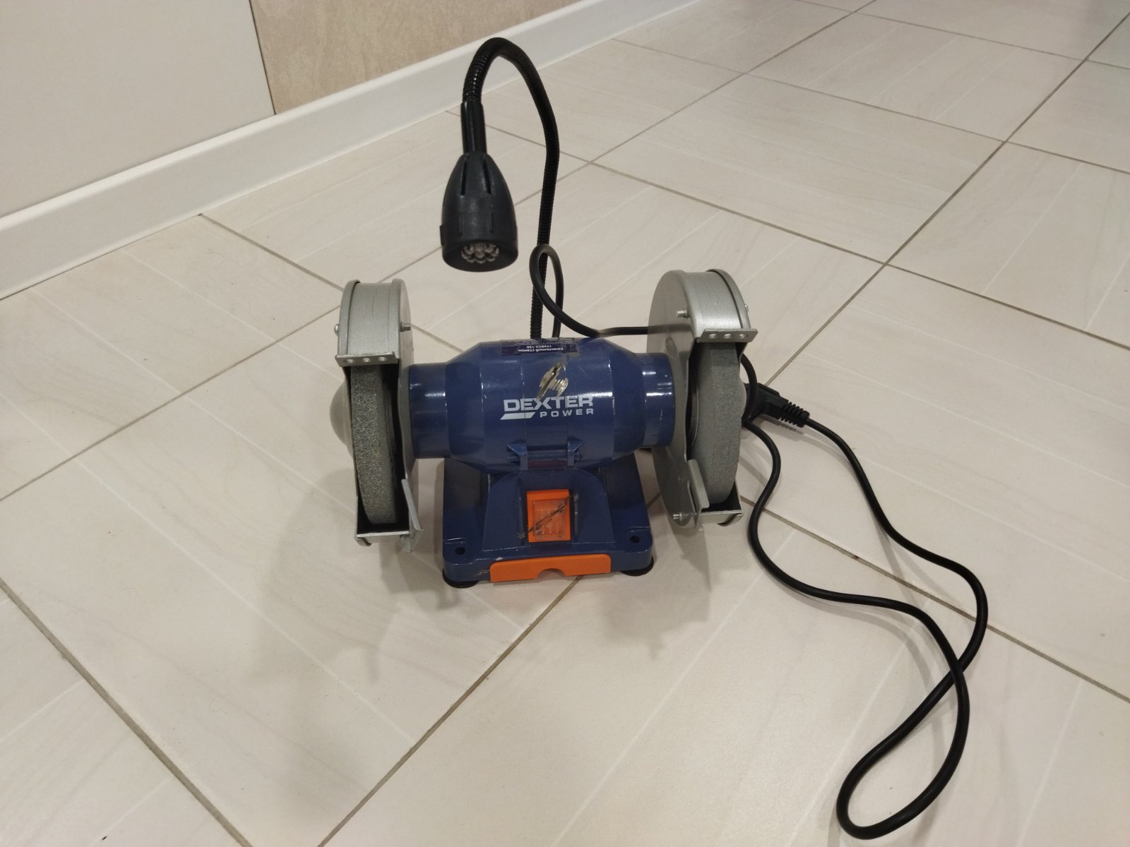 ���� �� 27 �������. ����-������� �� 130� !!! ������ ��������� 3000�. ��������� 3000�. ������� 3100�. ��������� ��� ����������. ������������ ������� 3400�. ������������� 1100�. ����� ��� ������.