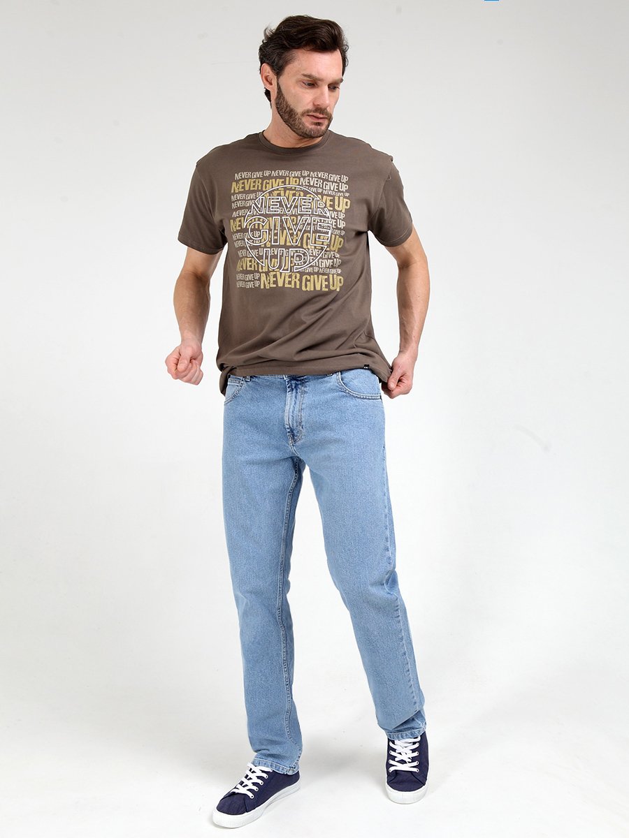 �������! ������� ������������ ������ � ����� ���������. ������� Regular fit (�������������� �� �����), ������� ������ ����� ������� � ������� �����, ��������� � ����. ��������� �� ��������������� ����� denim comfort stretch.