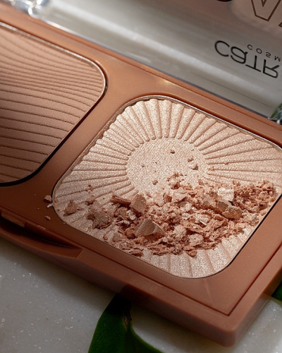 CATRICE/������� ��� ���� Holiday Skin Bronze & Glow Palette 010/939970        ��-���� ������� ����: 348.09 � 