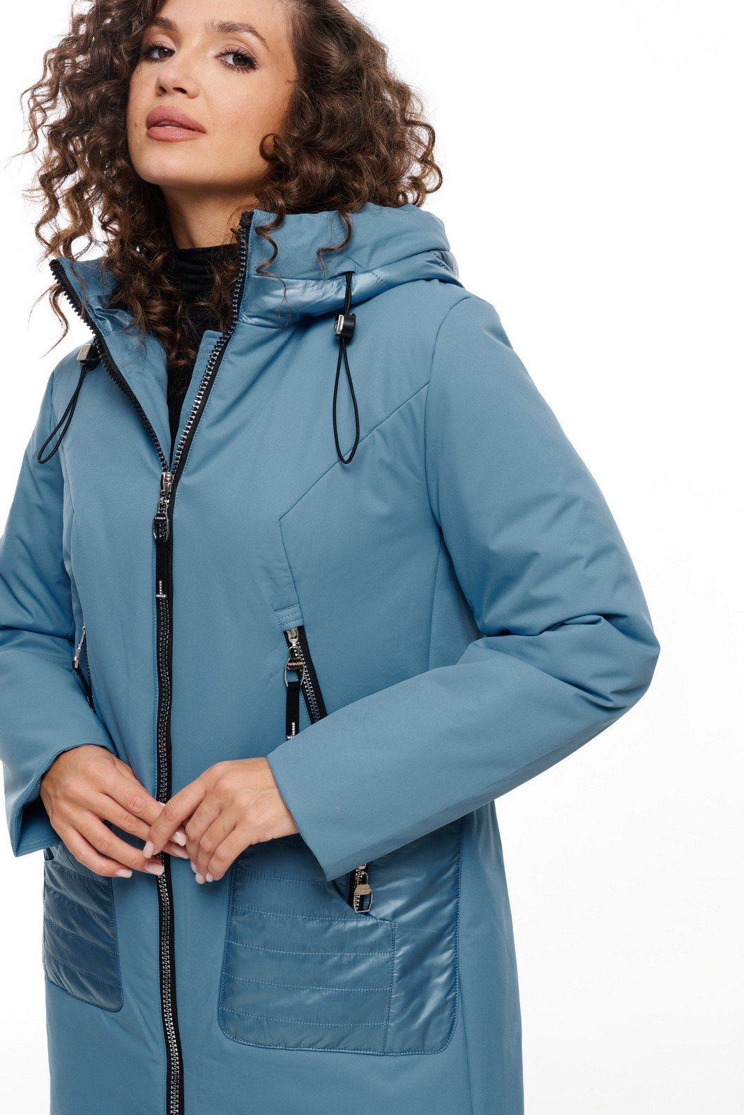 ����������� ������ Beautiful and Free. ���� 6450�, 6700�. ������� 44-70. ���������� �� ��������� 2900�, 4000�. ��������, ��������. �������� ������.